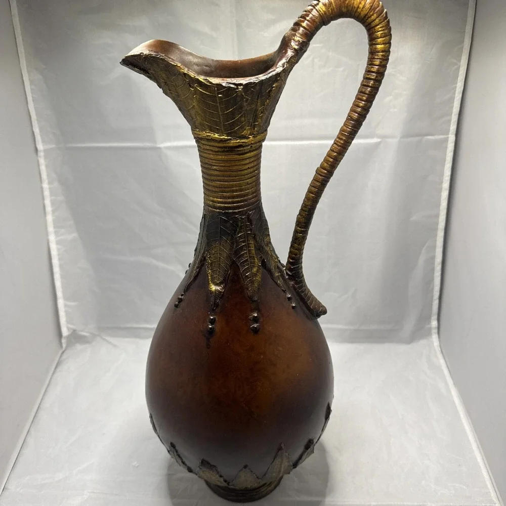 Large Vintage Pitcher - Vase (‎ Decor )